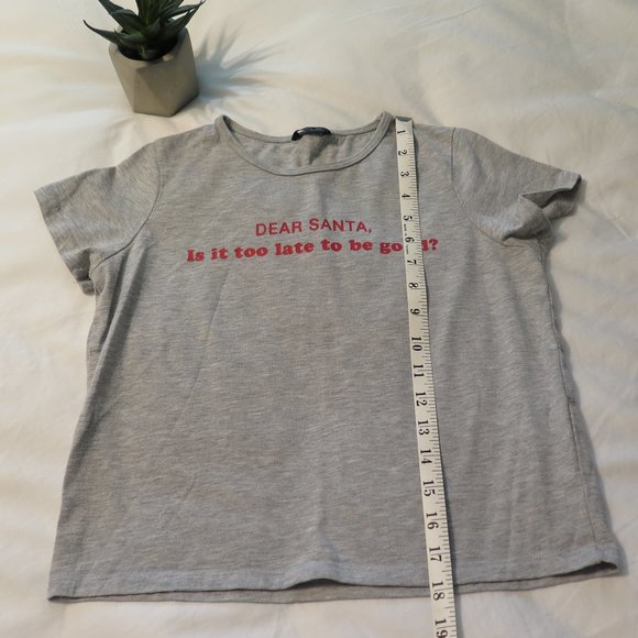 GIRLS (12 years) 'Santa is it too late to be good" T-shirt - Picture 6 of 7